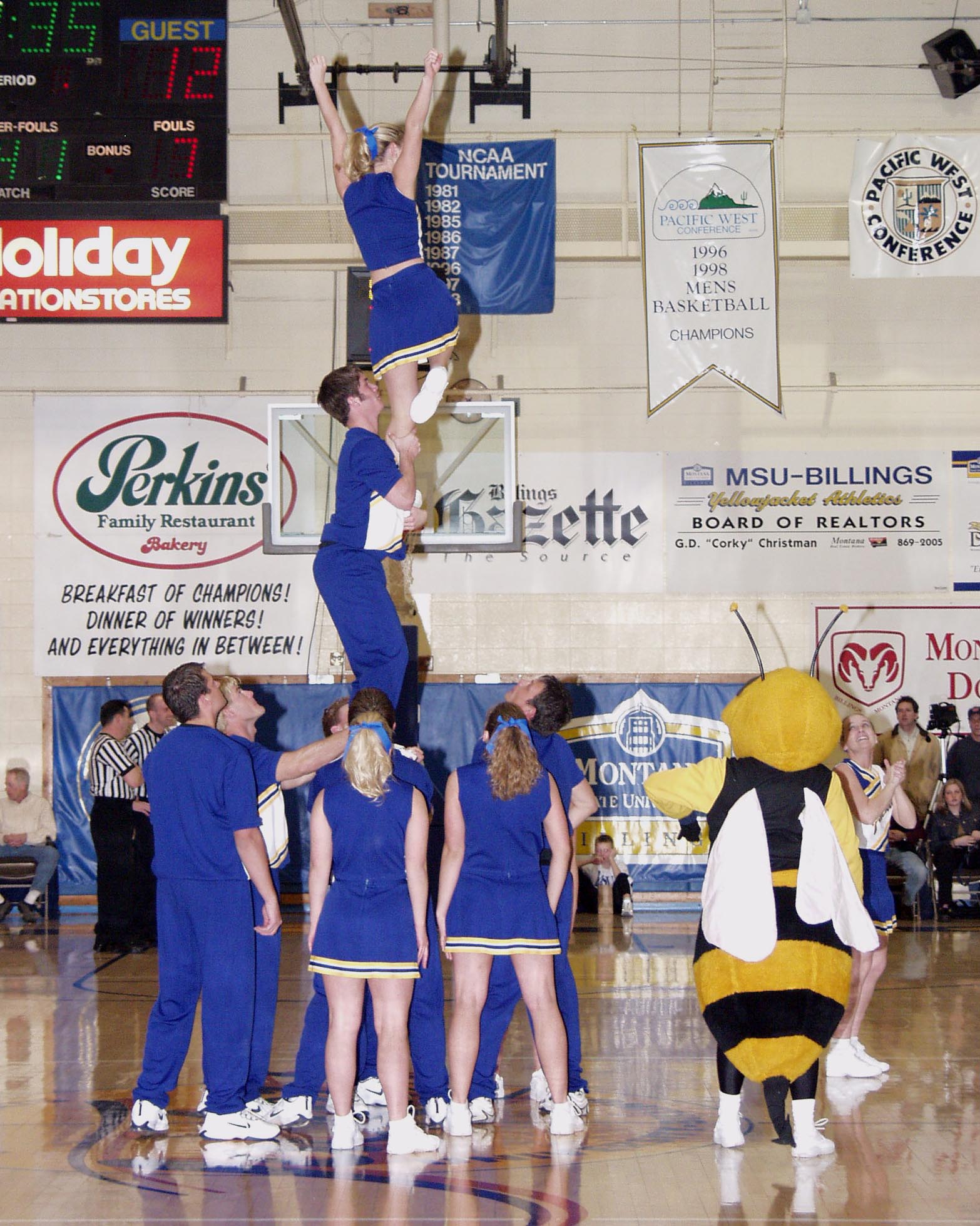 Yellowjacket Cheerleading 2001 2002 Photos